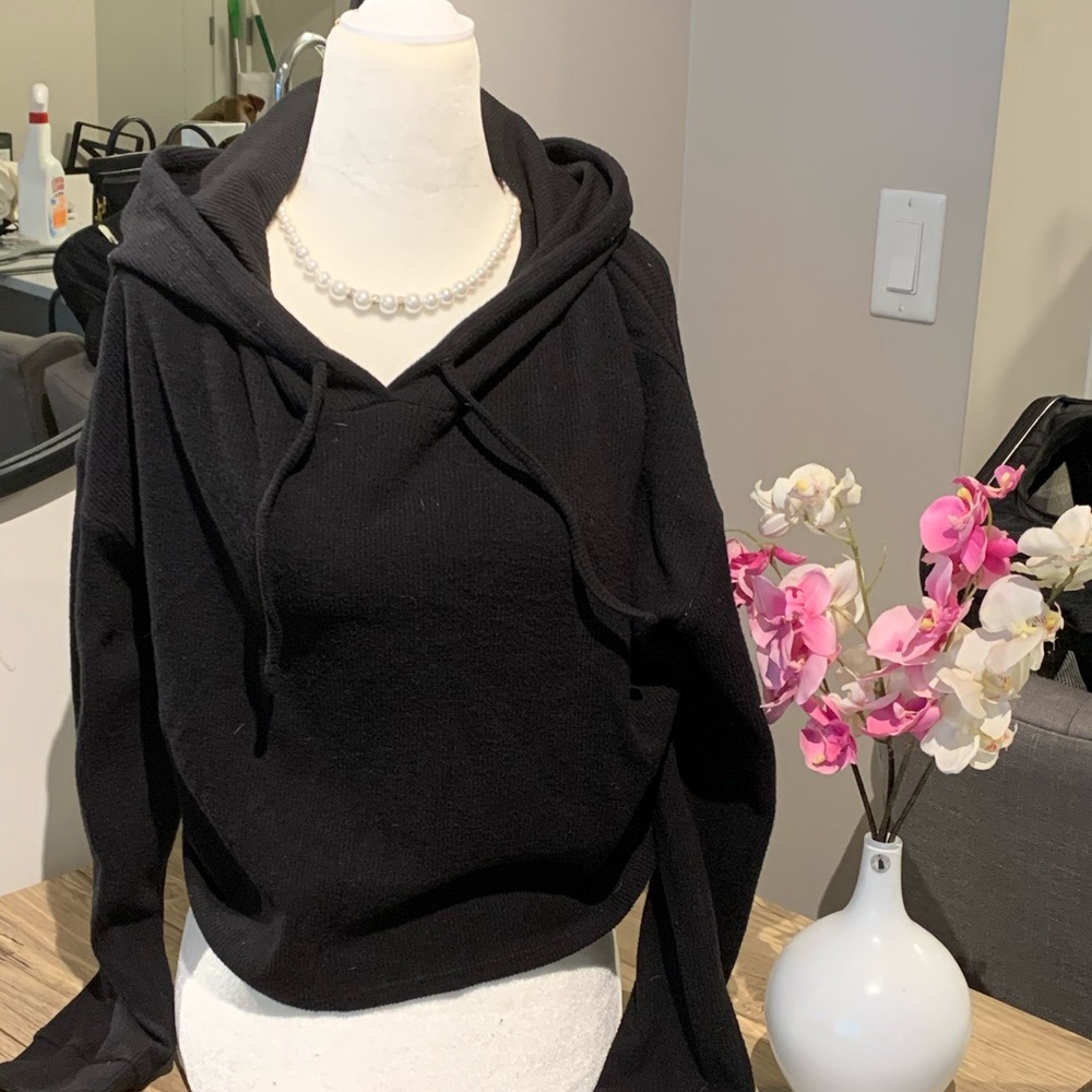 Cropped Black Hoodie